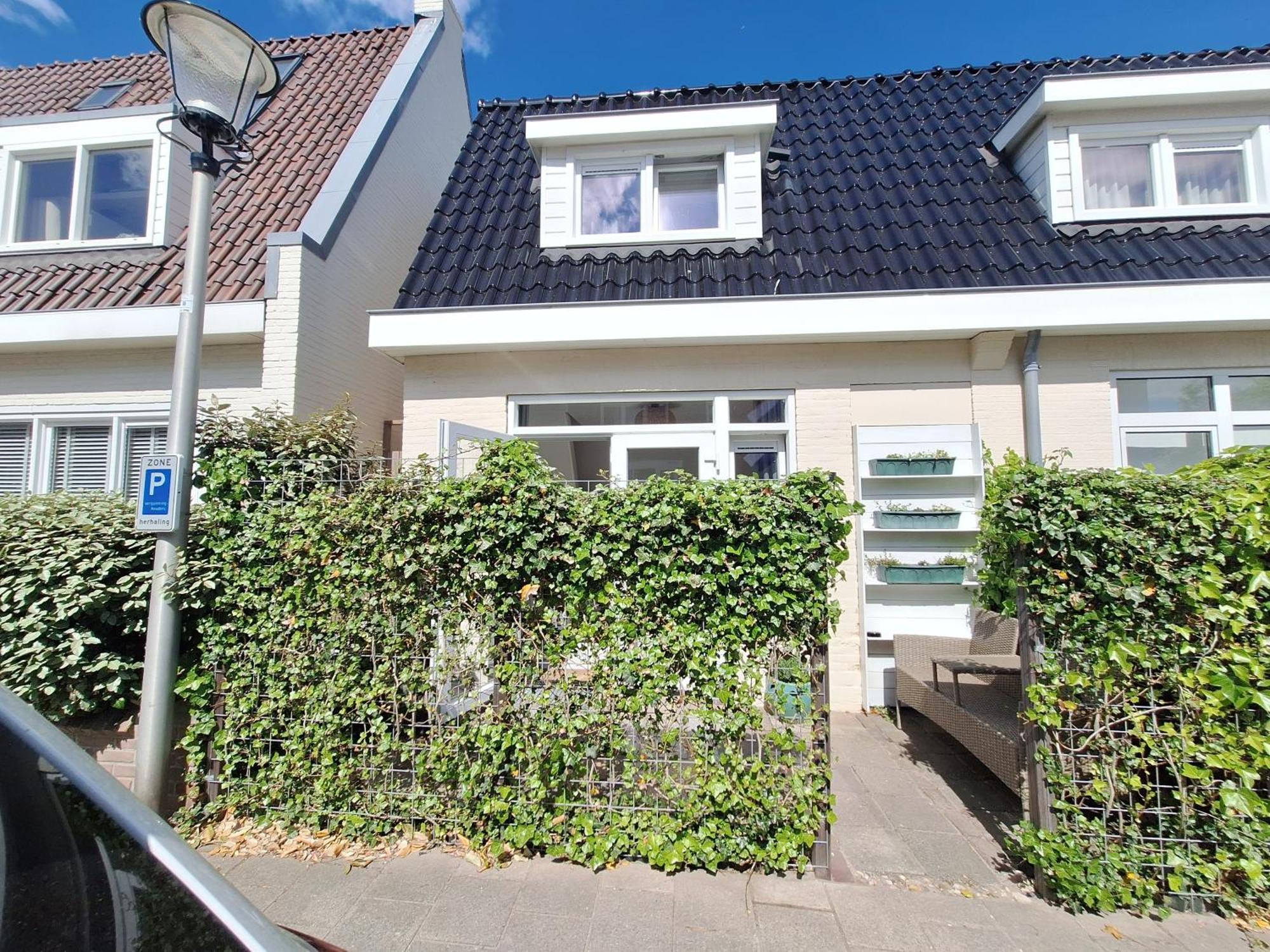 Huisje Louis Zandvoort Buitenkant foto